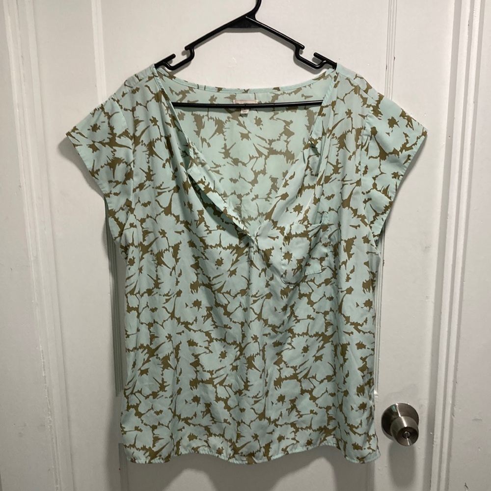 GAP Top - Picture 2 of 10